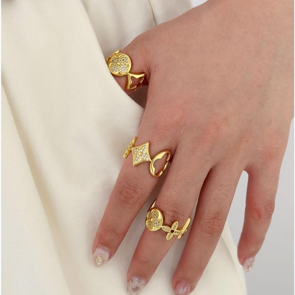 Trendy High-Quality Gold-Plated Women'S Geometric Diamond-Encrusted Four-Leaf Flower Ring Women'S Personalized Wind Ring