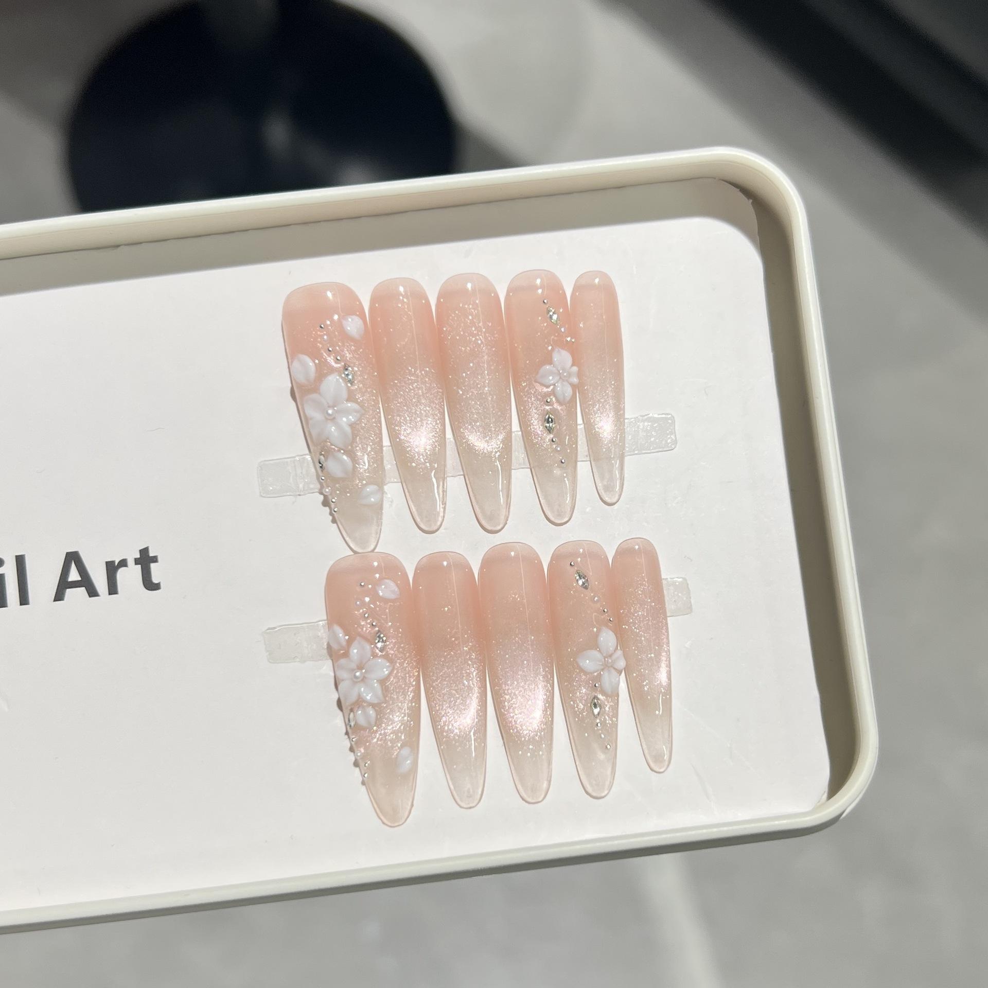 

Улыбающийся французский кошачий глаз нейл-арт нежный нюдовый цвет трехмерная лепка чистая ручная работа броня Small S