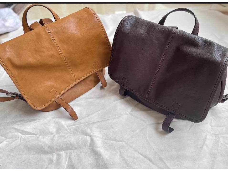 Versatile Large Capacity Vegetable-Tanned Leather Backpack for Work and Casual Use