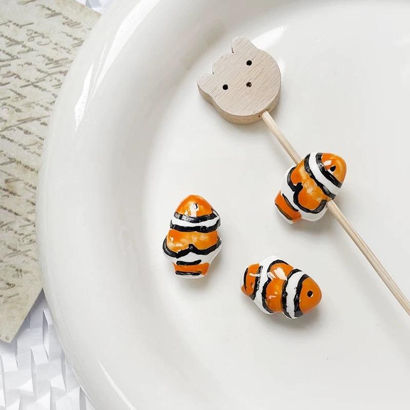 1Pc Stripe Painted Cute Small Fish Beads Charms Ceramic Spacer Loose Beads For Jewelry Making Diy Bracelet Accessories