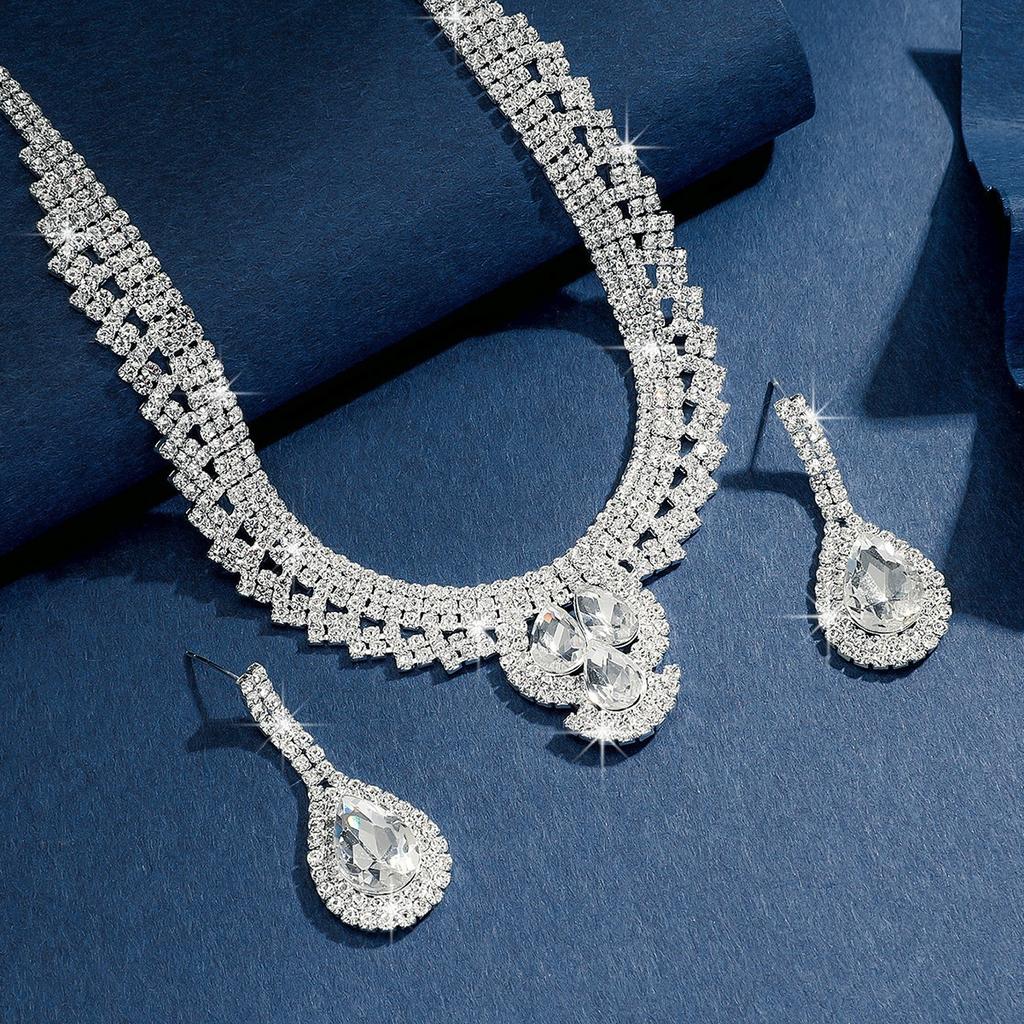 2025 Modische Schlichte Designs Glänzende Wassertropfenförmige Braut Halskette Ohrring Sets Geeignet für Frauen Hochzeitsfeier Geschenke