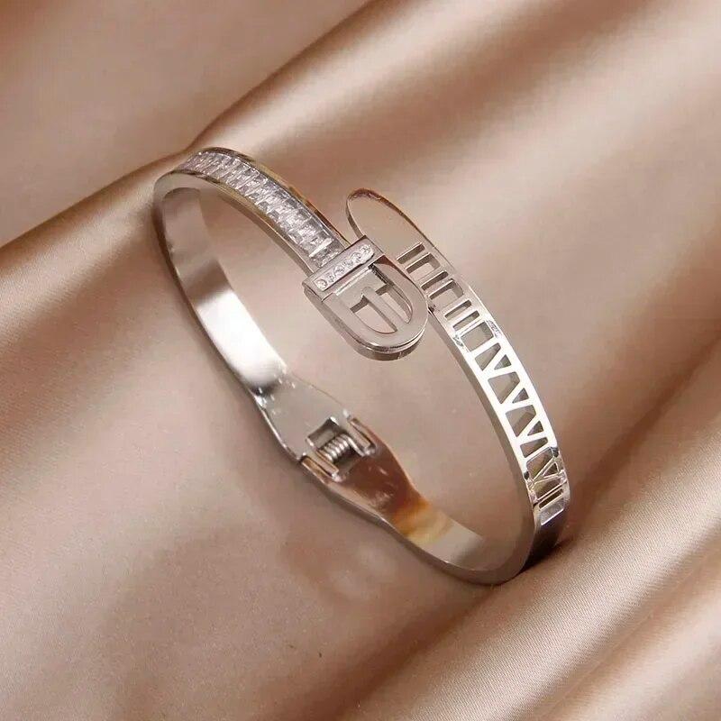 Classico bracciale in acciaio inossidabile stile punk in metallo per donna, braccialetti geometrici, gioielli da polso antiruggine, regalo per feste