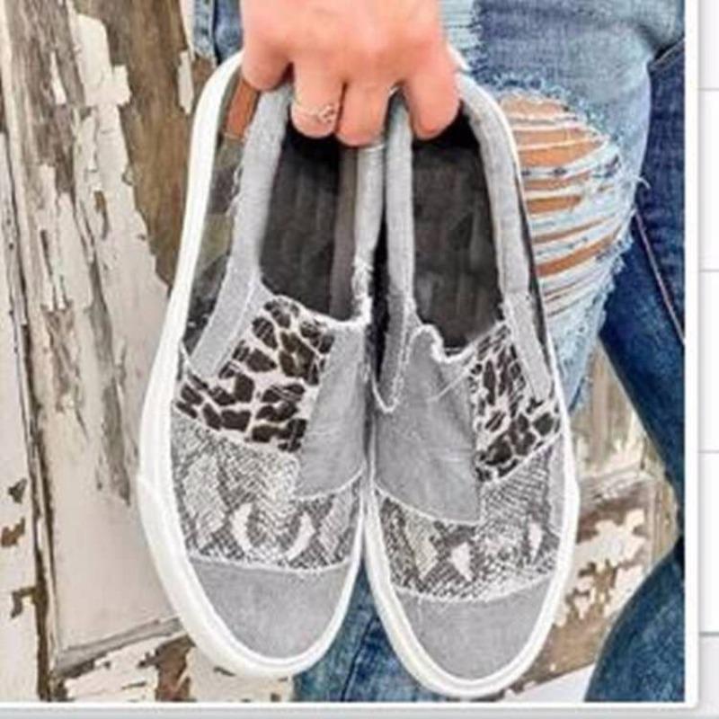 Women Larged-Size Flats Spring New Leopard Print Ladies Canvas Shoes 35-43 Breathable Female Trendy Sneakers