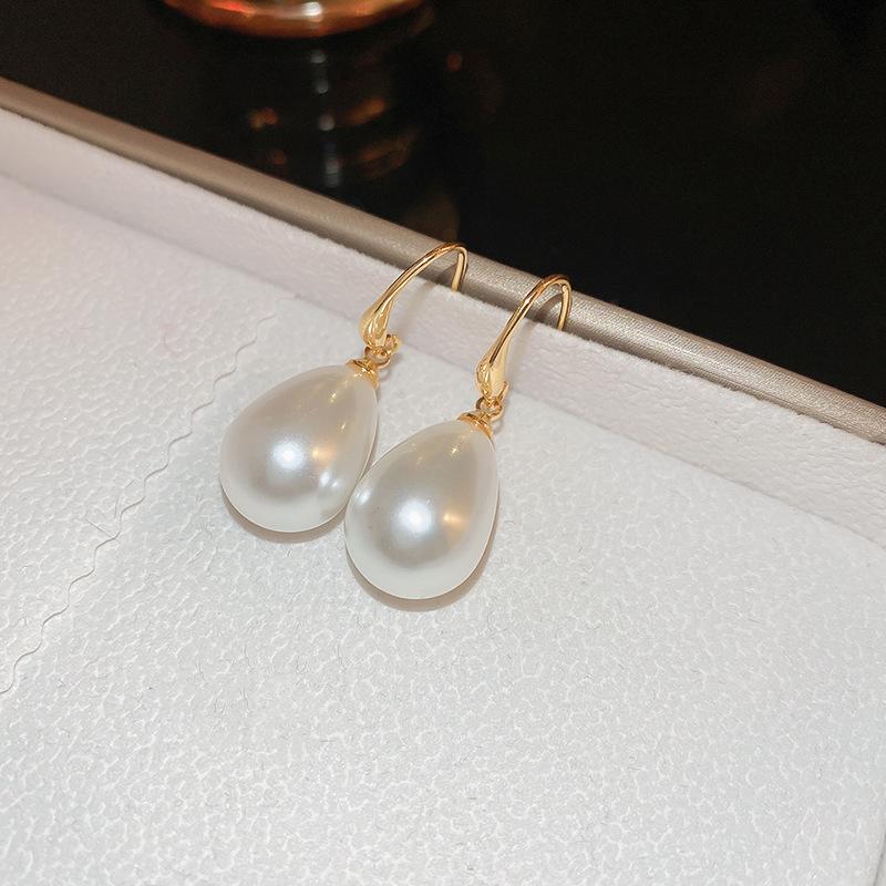 Pearl Round Love Earrings Simple Versatile Geometric Stud Earrings Fashion High Temperament Earrings Women