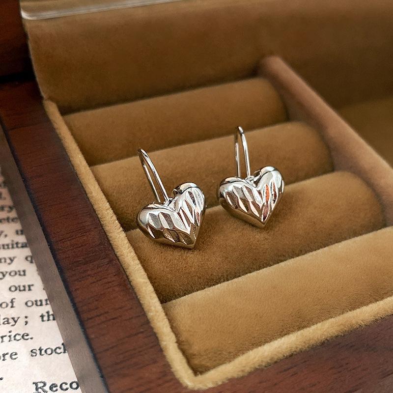 Vintage French-Style Silver Needle Earrings - Women's Elegant Studs with Retro Court Charm