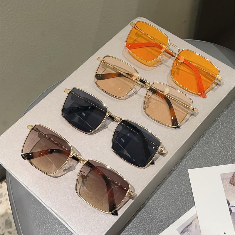 Vintage Square Sunglasses Men Fashion Full Metal Rim Casual Sun Glasses Women  New Trendy Retro Design Decor Shades