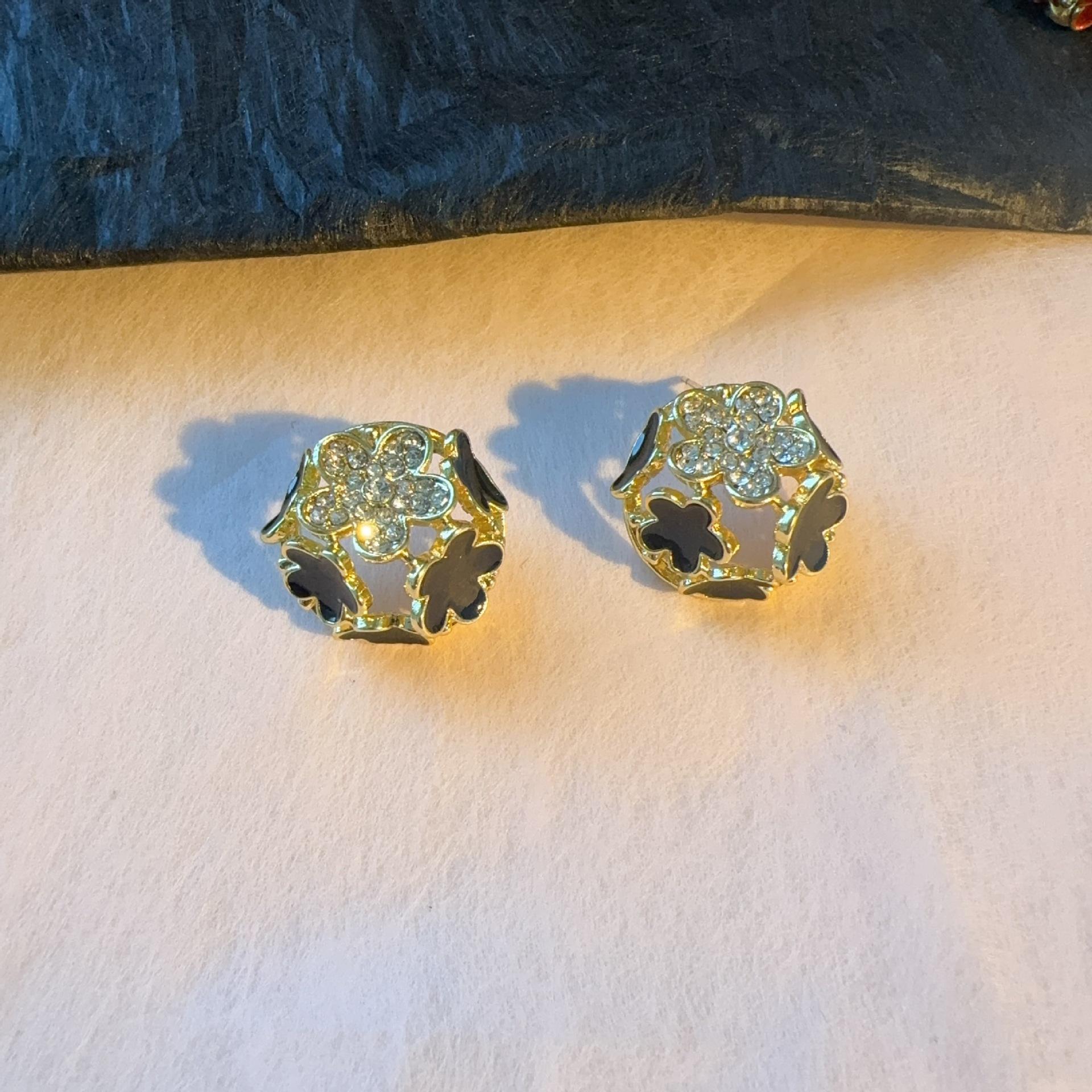 

Серьги Ankela Red Zircon с бриллиантами инкрустированные маслом Новые высококачественные серьги с темпераментными серьгами чёрный