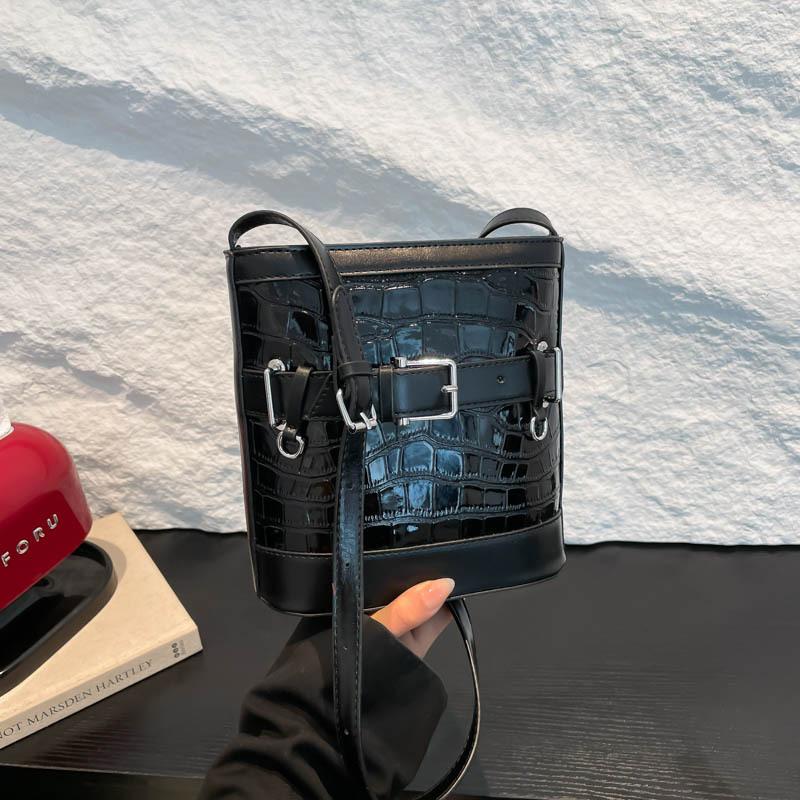 

Premium sense bucket bag women s fashion versatile shoulder bag niche design portable messenger bag чёрный