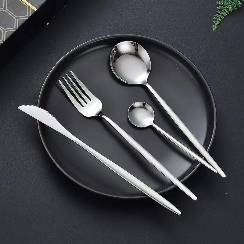 Set di posate da 24 pezzi in acciaio inossidabile con scatola regalo nera per ristoranti portoghesi - Include forchette e cucchiai