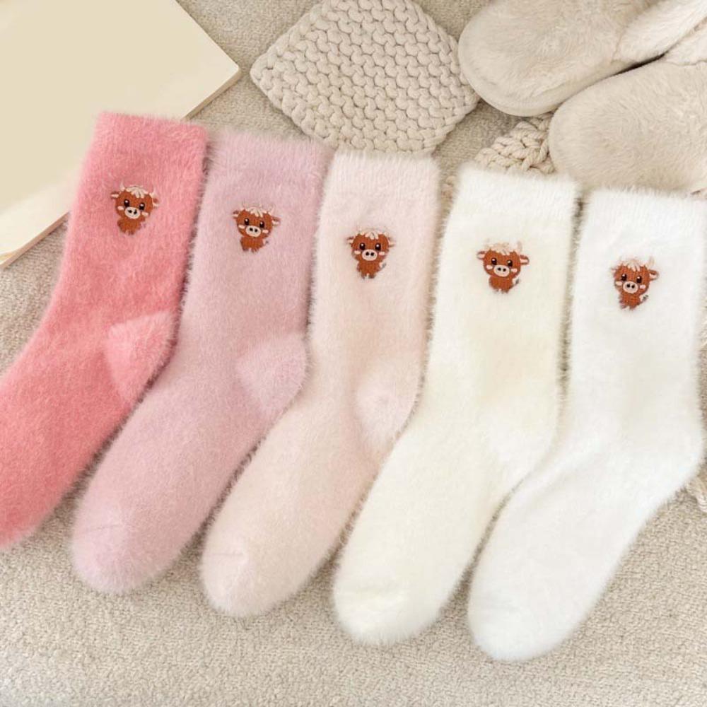 

5Pairs Embroidery Cow Thicken Warm Socks Mid Tube Plush Floor Socks Winter Fluffy Socks Soft 5Pairs Light