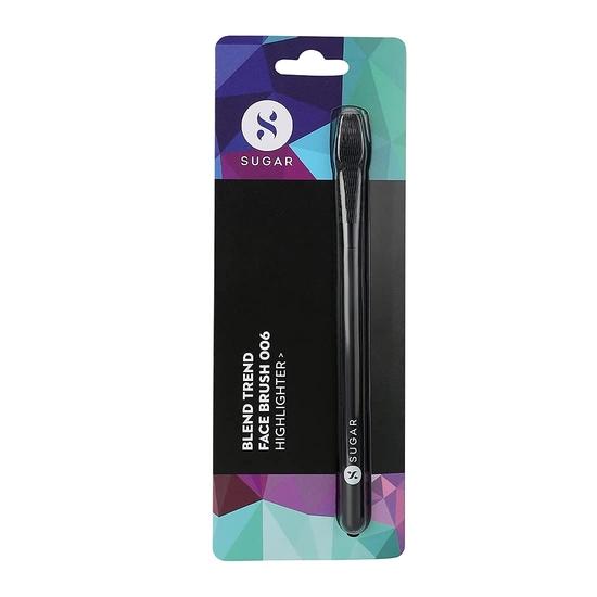 SUGAR Cosmetics Blend Trend - 006 Highlighter Brush (Brush For Easy Application of Highlighter) - Soft, Synthetic Bristles and Wooden Handle