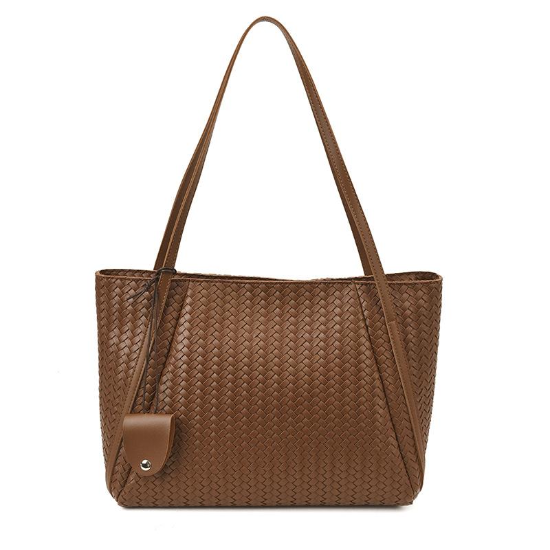 Large capacity bag women's tote bag 2025 new retro versatile shoulder bag woven pattern fashion underarm bag