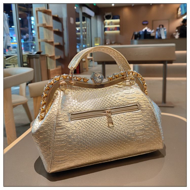 2025 Nieuwe Stijl Veelzijdige Grote Capaciteit Handtas Kussen Mode Enkele Schouder Crossbody Tas