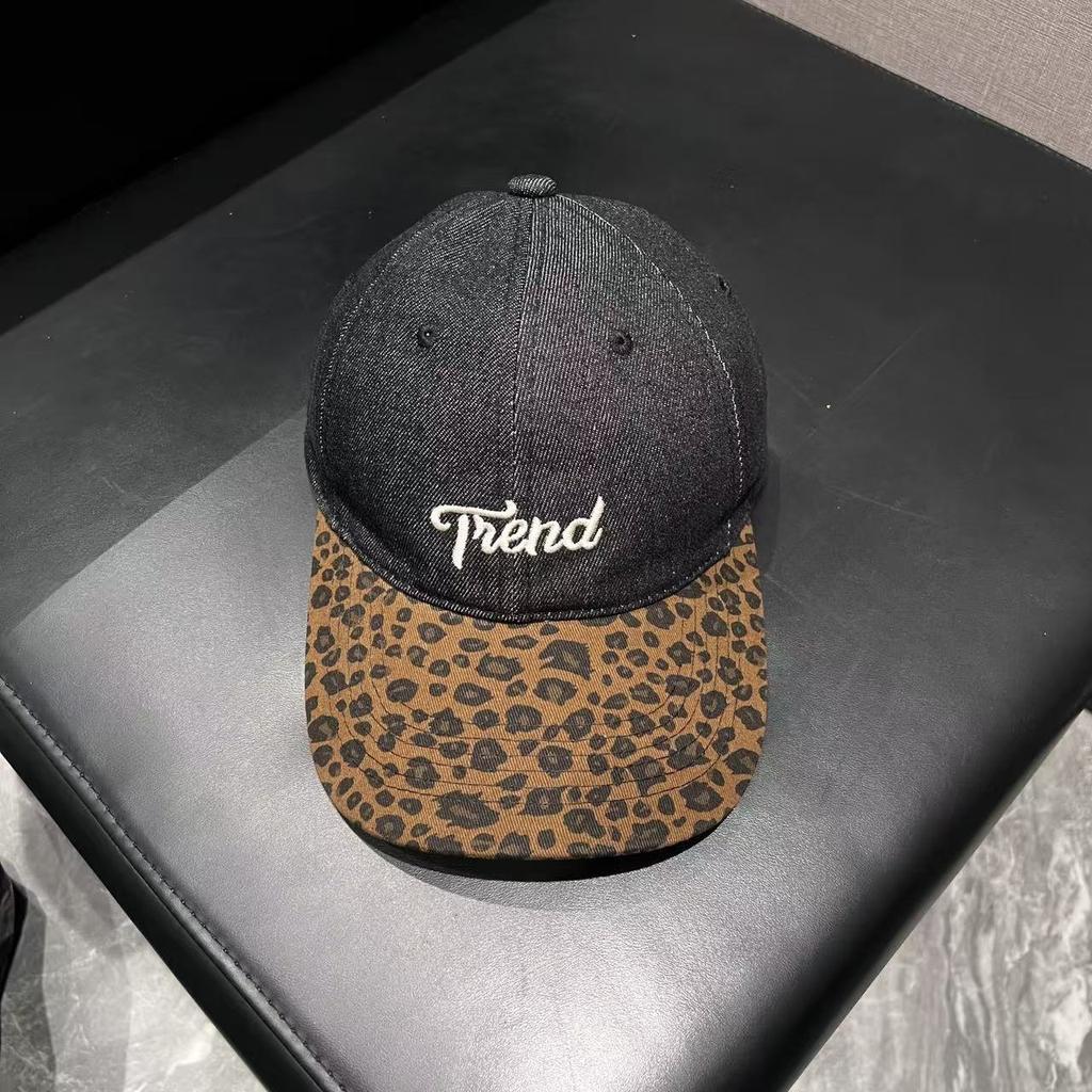 New four-season can wear retro splicing leopard print denim baseball cap men's and women's design sense letter embroidery cap