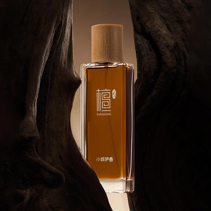 Xiaocheng Yixiang's new women's sandalwood perfume lasts for a long time, woody fragrance, Douyin popular men's perfume