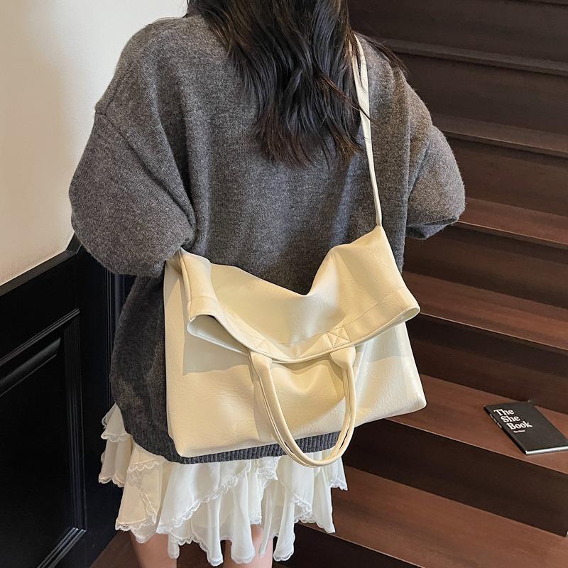 Autumn and Winter Retro Large-capacity Textured Bag Women's New Fashion Commuter Tote Bag Textured Solid Color Shoulder Bag