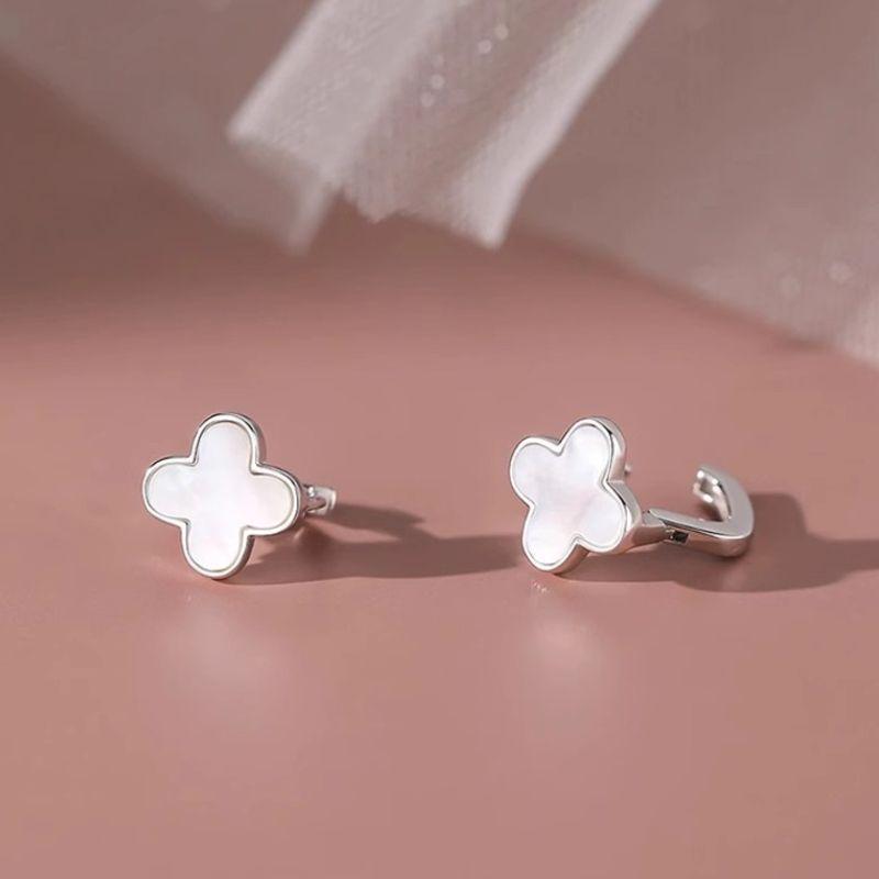 Fritillaria Vierblättriges Kleeblatt Ohrstecker - Einfache, Elegante Ohrstecker für Damen im Französischen Coco Stil