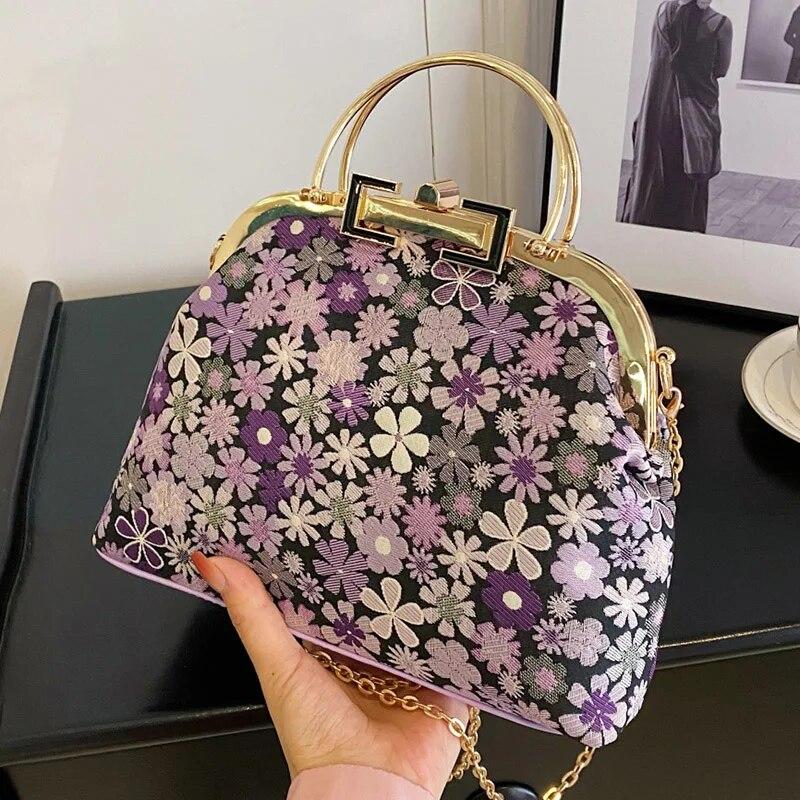 

2026 New Vintage Women Original Handmade Chain Shoulder Bags Wedding Top Handle Totes Lady Lock Shell Clip Flower Small Handbags фіолетовий