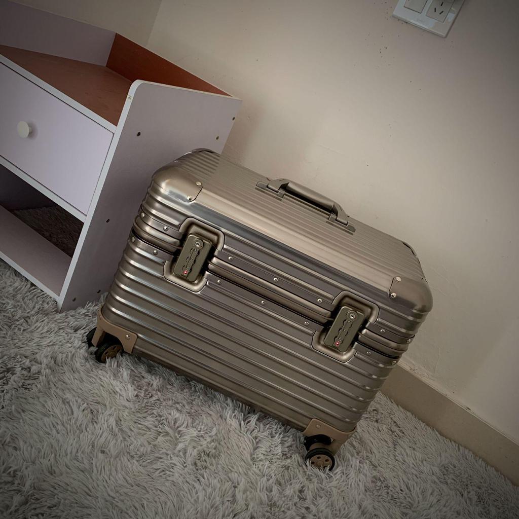Aluminum-Magnesium Alloy Multi-Functional Carry-on Trolley Suitcase for Photography