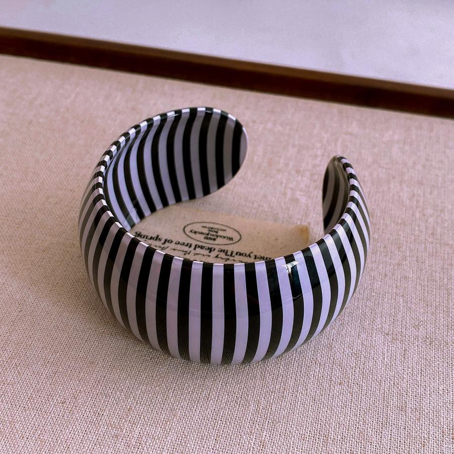 

French Court Style Green Bracelet Simple Temperament Bracelet Light Luxury High-end Exquisite Jewelry