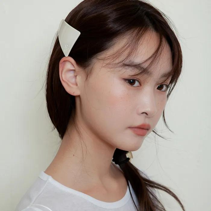 triangle hair pin - ivory