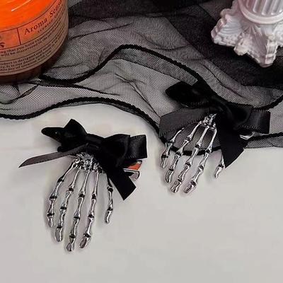 Gotická lebka ruka sponka do vlasů slitina zinku klip s kachním zobáčkem mašle akcent unisex halloweenský vlasový doplněk tmavá móda sponky do vlasů vlasová spona