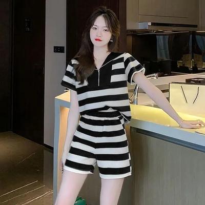 Women's Summer Thin Temperament Striped Suit Splicing Personalized Short-sleeved Top + Shorts Two-piece Set