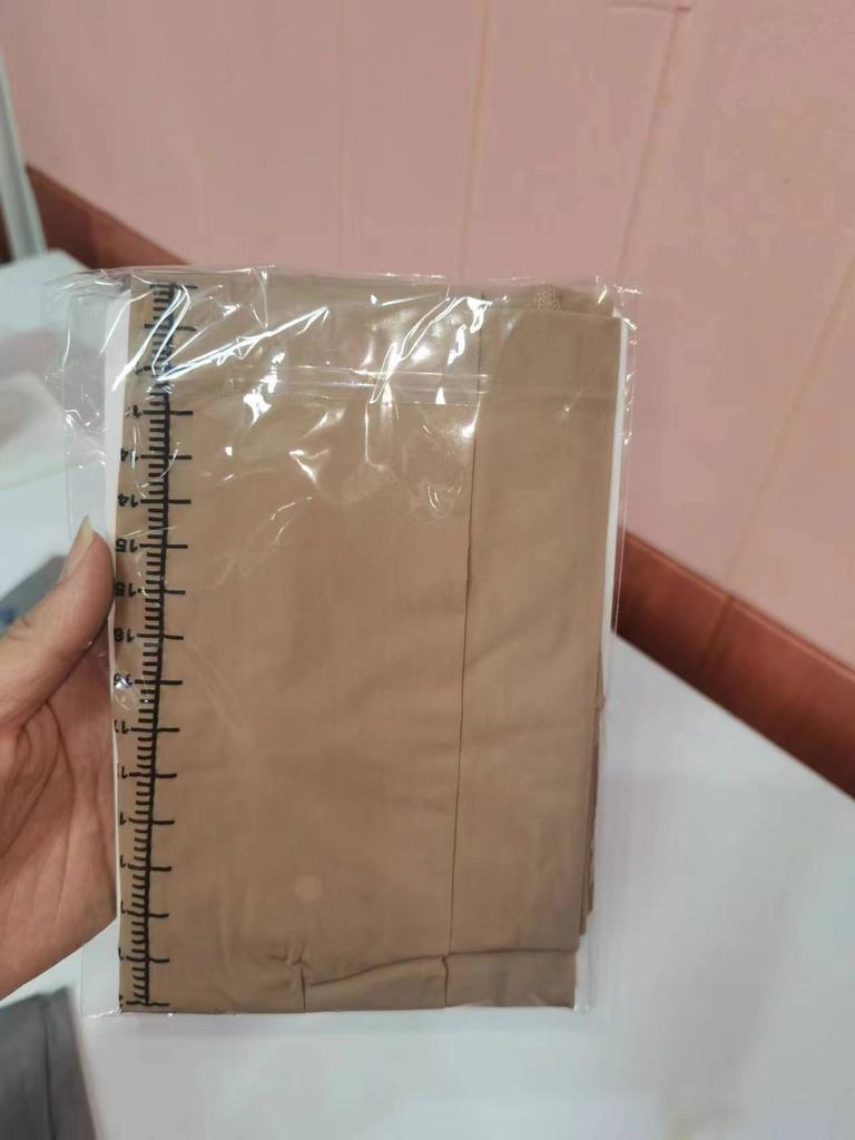 Horse Oil Socks Are Fattened And Silky, Sexy One-Piece Stockings Can Be Inserted Into The Outer Wear, Large Size, Naked Bare Legs, Thin Legs.