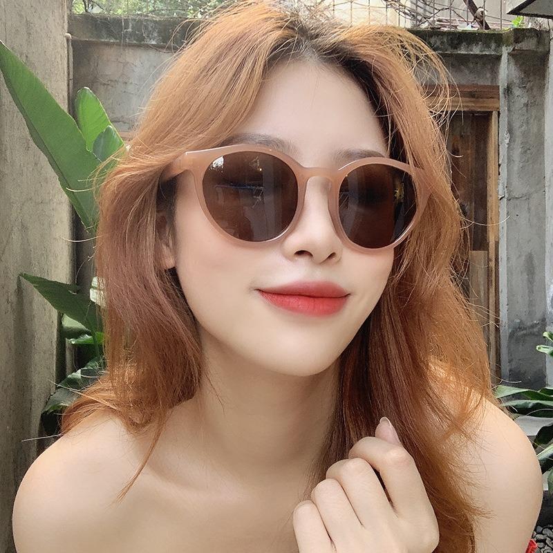 New Small Round Sunglasses Women Vintage UV400 Protection Fashion Retro Classic Travel Eyewear