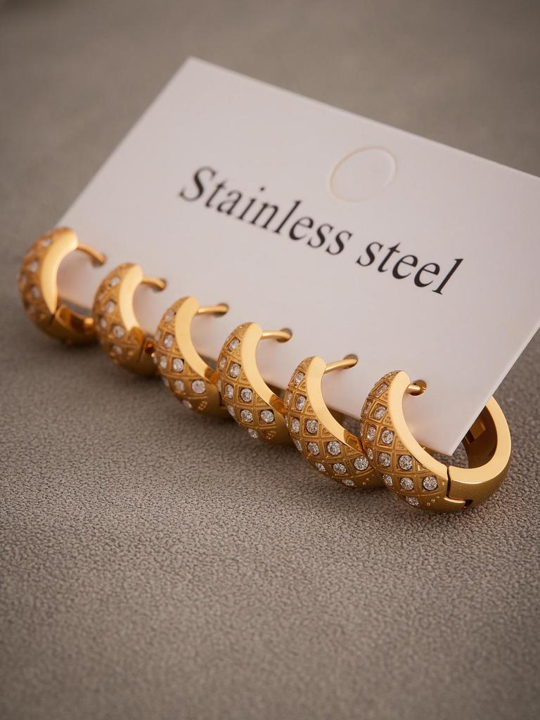 Ferris Wheel Diamond Circle Ear Cuffs: Elegant, Rhombus-Set Earrings