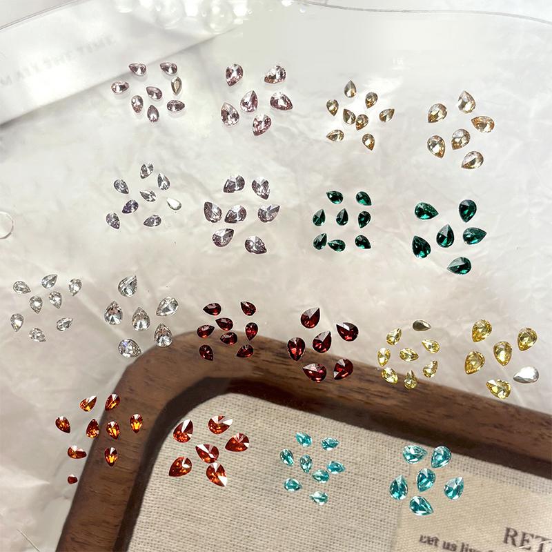 50 Stück Mehrfarbige Mini-Wassertropfen Zirkon Nail Art Strasssteine 3D Flachboden Kristallsteine Maniküre Dekoration