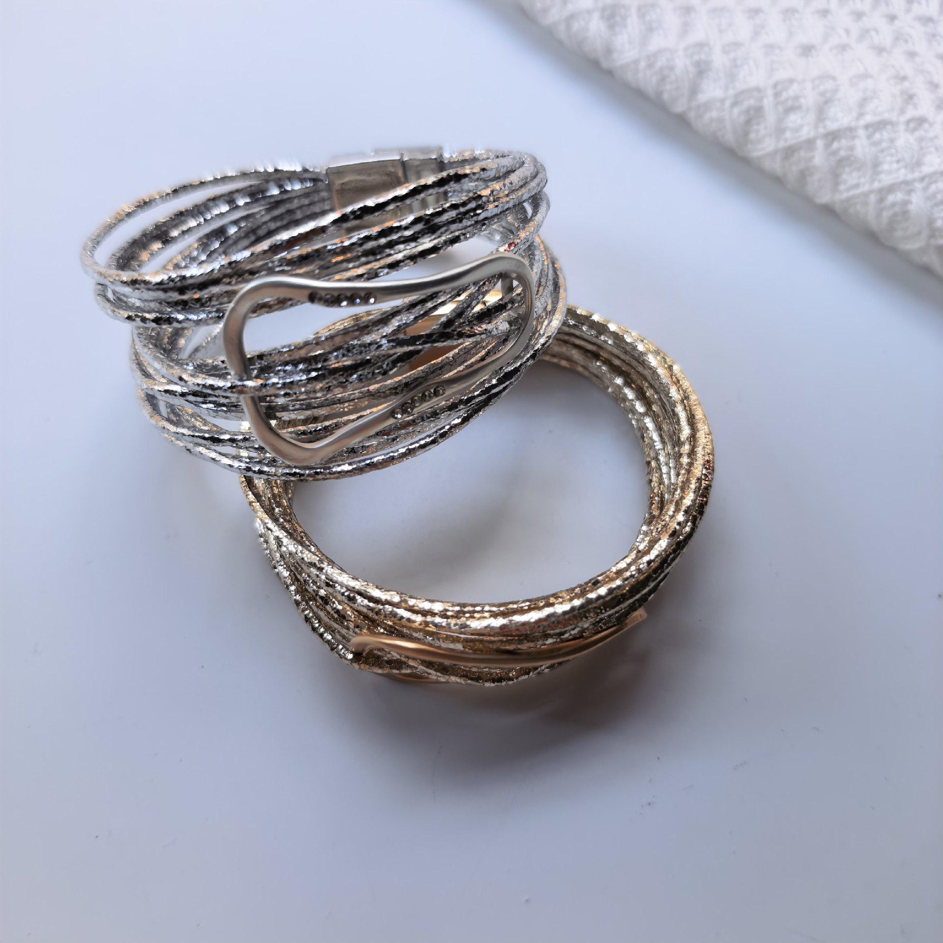 Retro Style Multi-layer Handmade PU Bracelet for Women - European & American Design серебряный