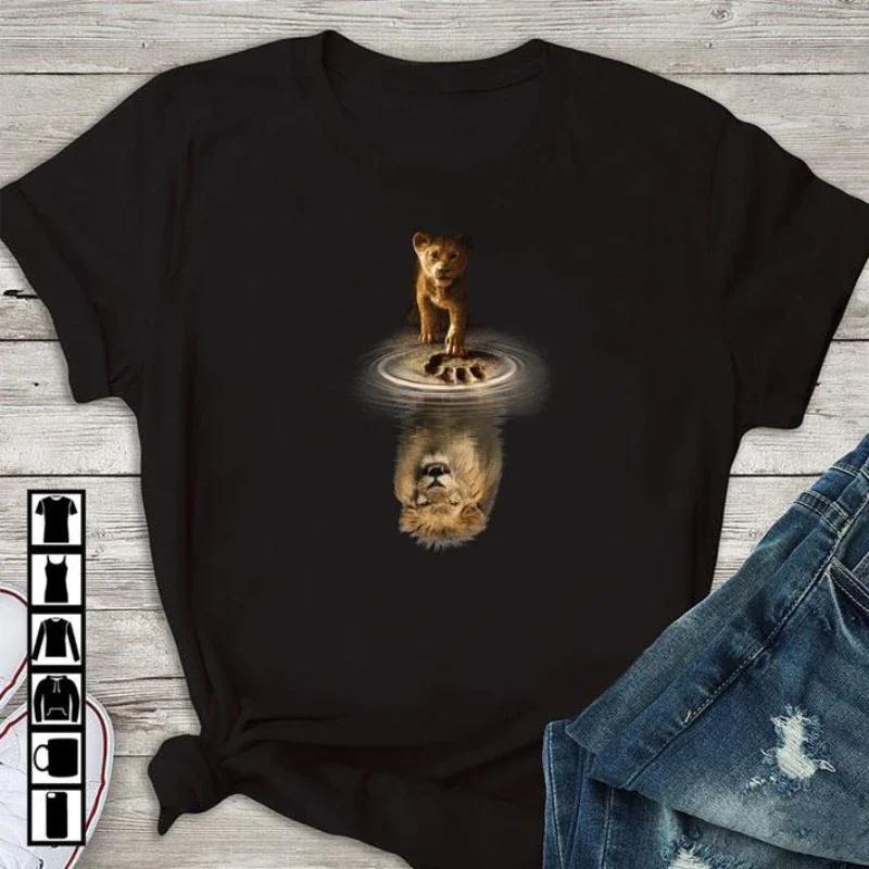 

Hot Sale Simba Water Reflection Mufasa T Shirt New 100% Cotton Short Sleeve O-Neck T-shirt Casual Mens Top Harajuku Streetwea... S разноцветный