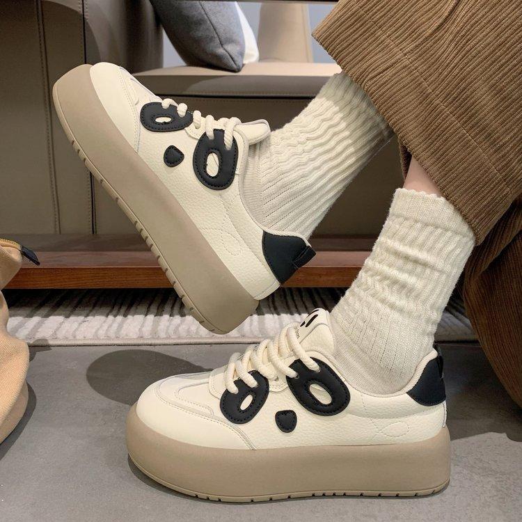 Sports Board Shoes Women's Autumn 2025 New Thick-soled Versatile Leather Surface White Shoes Flat-soled Student Bread Shoes Women's Trend