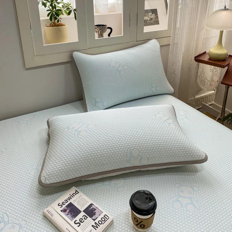 2026 Summer High-quality Ice Bean Summer Mat for Bed Air-Permeable Sleeping Naked Cooling Mat Cool Down Coolness Bed Mat Cold