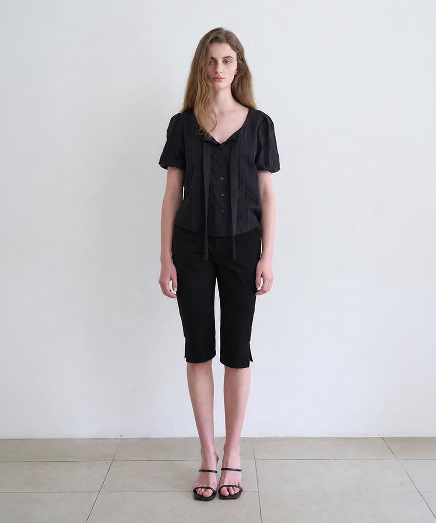 NOT YOUR ROSE Gabrielle Capri Pants (Black)