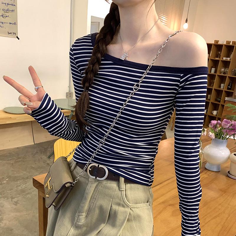 Chic Gray Striped One-Shoulder Long-Sleeve T-Shirt - Women's Autumn Korean Style Slim Fit Off-Shoulder Top