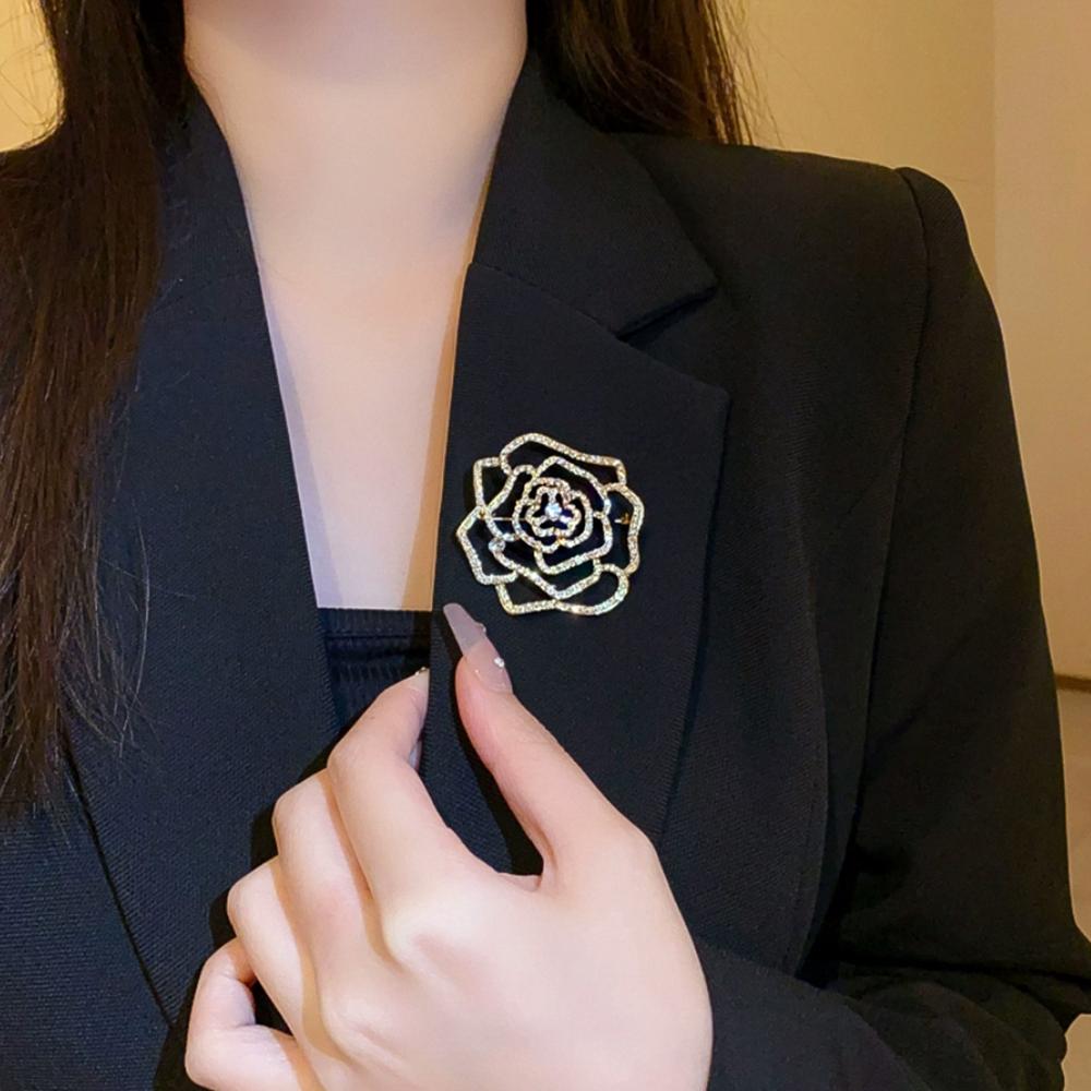 Romantic Rose Brooch, Exquisite And Fashionable Jewelry Shirt For Men And Women, Suit Backpack Accessories, Birthday Party Gift
