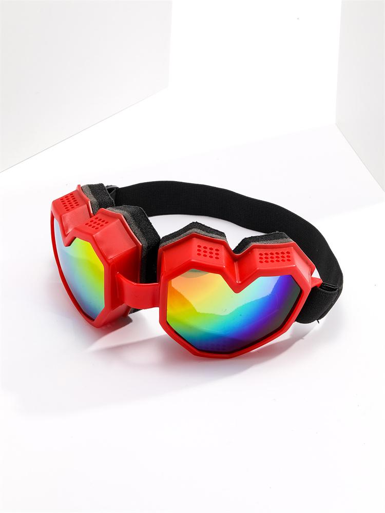 

A Pair Of Pc Love-Shaped Sunglasses Wind-Proof And Ultraviolet-Proof Glasses Love Ski Goggles.