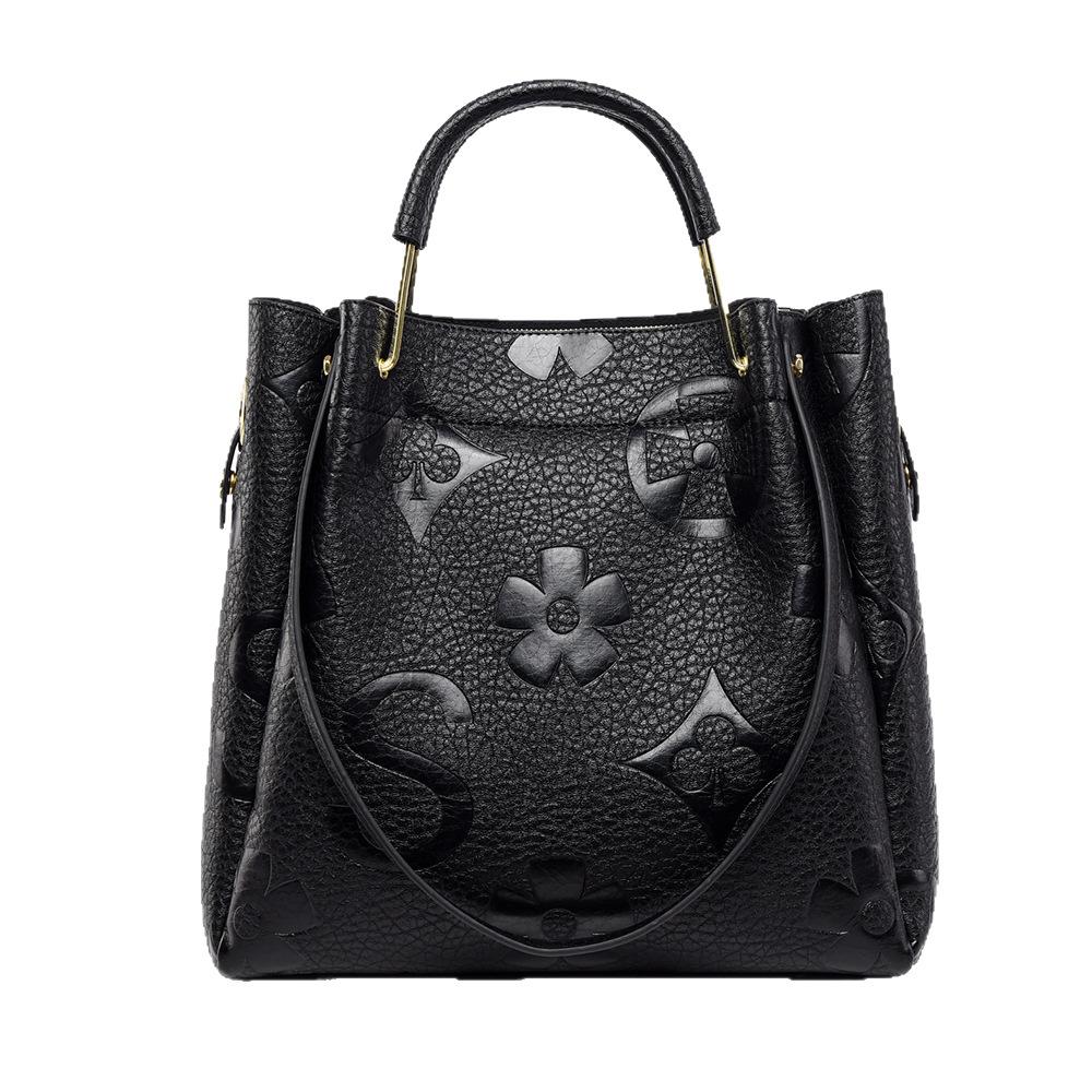 New High-end Water Bucket Bag for Commuting, Large Capacity Tote Bag, Fashionable Embossed Women's Handbag