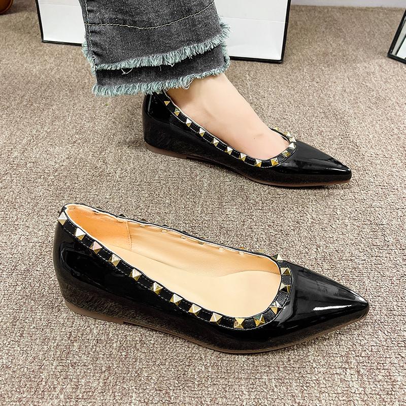 Mode Nieten Slipper Rutschfest Niedriger Absatz Einzelne Schuhe Herbst Neu Spitzschuh Flache Öffnung Weiche Sohle Innen Erhöhende Schuhe