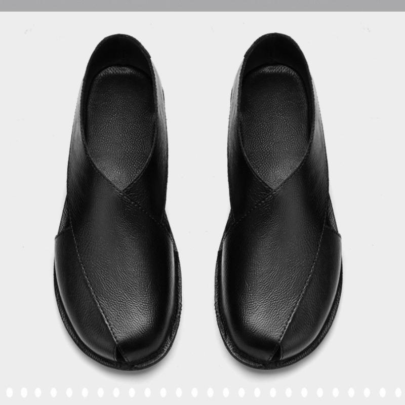 Designer Sandals Men's Casual Leather Sandals Outdoor Non Slip Beach Sandalias Soft Sole Driving Sandals for Men Flat Sandalias