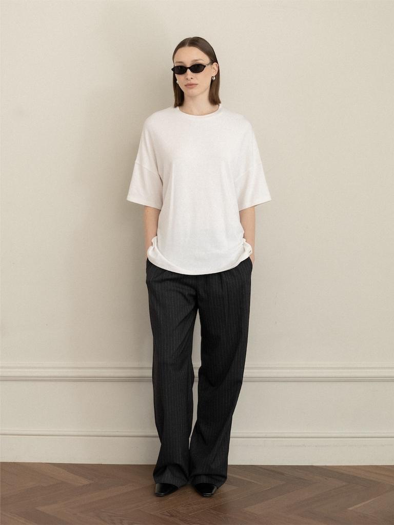 GLOWNY G Cozy Box Tee (Ivory)