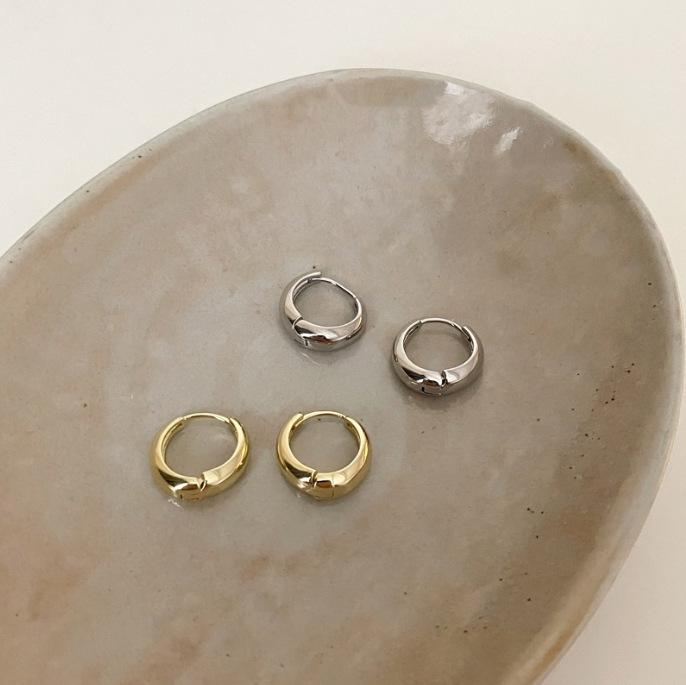 

Элегантные французские серьги-кольца из золота и серебра — нишевый дизайн, стильный стиль, идеально подходит для модных и простых образов Gold Pair