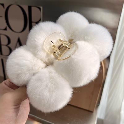 Autumn Winter Plastic Ball Grab Clip Large Plush Hairpin Back Head Shark Clip Hair Accessories 10cm European American Style New
