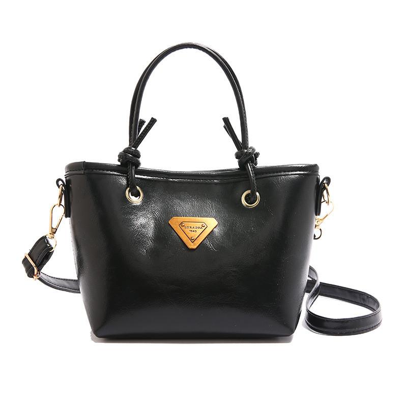

Street Style Retro Golden Label Decoration Women Single Shoulder Bucket Bag чёрный