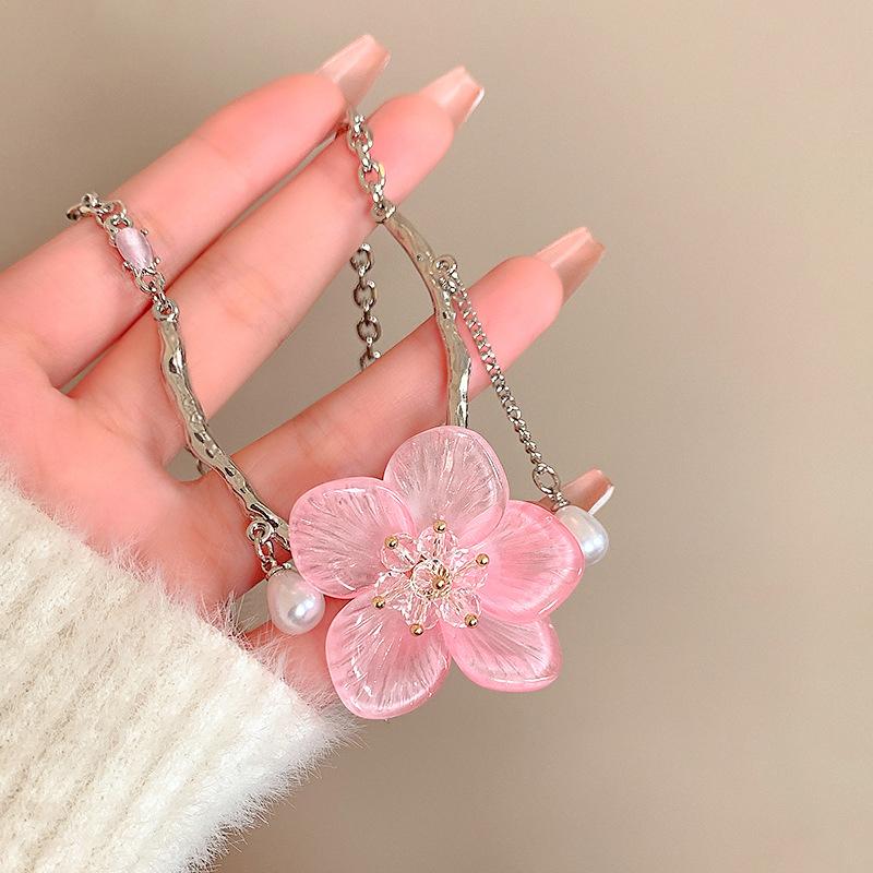 Romantic Niche Pink Sweet Flower Collarbone Chain Versatile Temperament Necklace Women Pearl Fringe Collarbone Chain