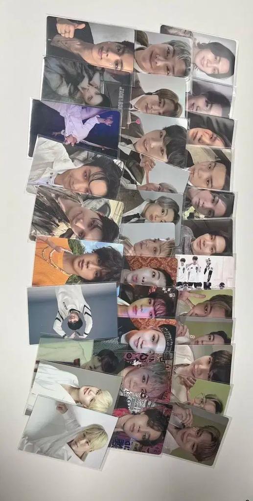 [USED] BTS (Bangtan Boys) Photo Cards Trading Cards