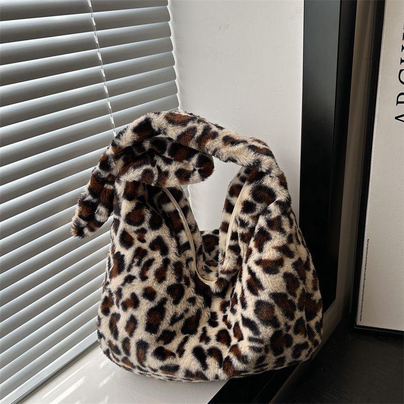 

Women s Bag Plush Leopard Love Heart Pattern Underarm Shoulder Bag Autumn Winter Ladies Large Capacity Shopper Tote Handbags