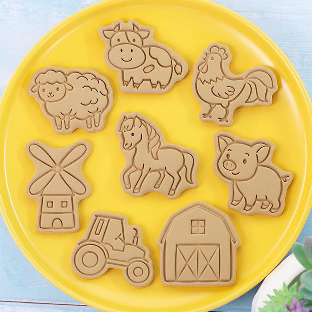 16Pcs Cute Farm Animals Pattern Cookie Cutters Set Cartoon Pressable Biscuits Mold Plastic Cookie Stamps DIY Baking Tool